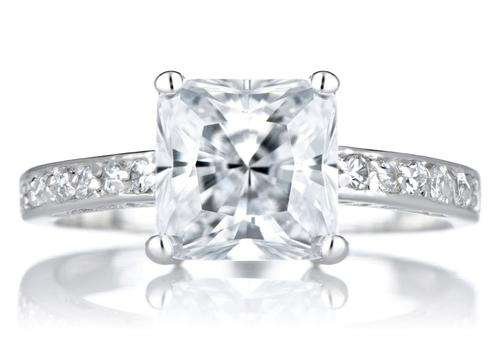Beautiful Princess Cut 2.50 Carat Cr. Diamond Engagement Ring Size 7 [O]