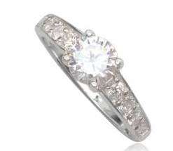 Exquisite 0.68 carat Cr. Diamond Solitaire with Accents Engagement Ring. Size 7