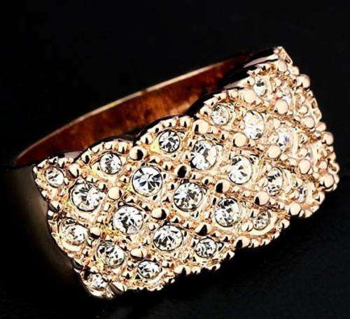 Lovely 0.60 carat Encrusted 14kt Rose Gold plated Ring. Size 5.5 / L