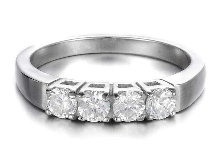 TOP QUALITY! 0.80ct Created Diamond Sparkling Anniversary Band. Size 6