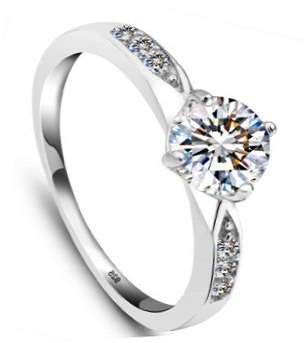 STUNNING! 0.75ct CZ Solitaire with Accents STERLING SILVER. Ring Size 5 / K
