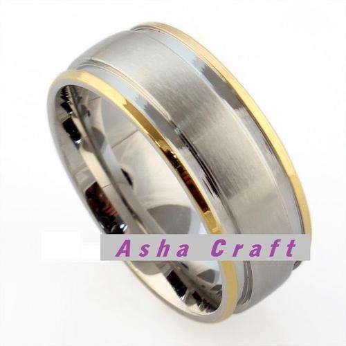 Mens Stainless steel 18k Yellow Gold finish wedding band. Size 9 / R-S