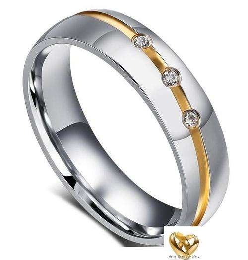 White Cubic Zirconia 316L Stainless steel Wedding ring band. Size 6 / L and a Half