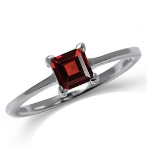 0.50ct Natural Garnet 925 Sterling Silver Princess Cut Ring - Size 10 / T+