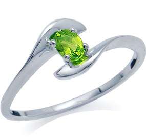Size 7 / O - Brand New 0.20ctw Peridot CZ Ring Crafted in 925 Sterling Silver
