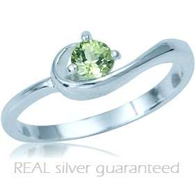 Pretty Brand New Ring with 0.20ctw Genuine Peridot Beautifully Crafted in 925 Sterling Silver