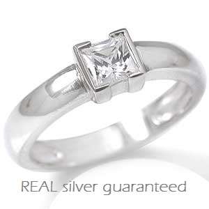 Pretty Brand New Ring With 0.20ct White CZ designed in 925 Sterling Silver - Size 8