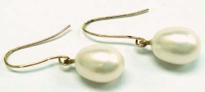Brand New 9ct Solid Yellow Gold Freshwater Pearl Earrings (7268)