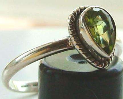 WINTER SALE! 1.00ct Natural Peridot 925 Solid Sterling Silver Ring  (8163)