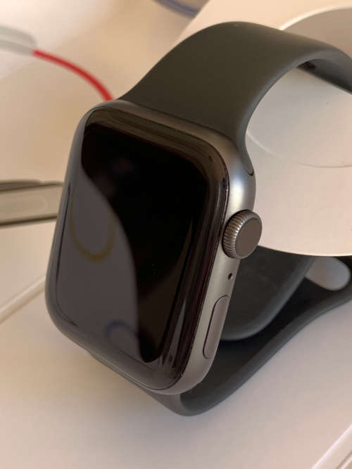 Apple Watch Series 4 Space Grey Aluminium Case Black Sport band 44mm