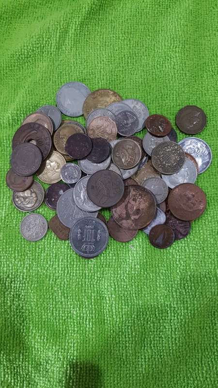 random countries coins