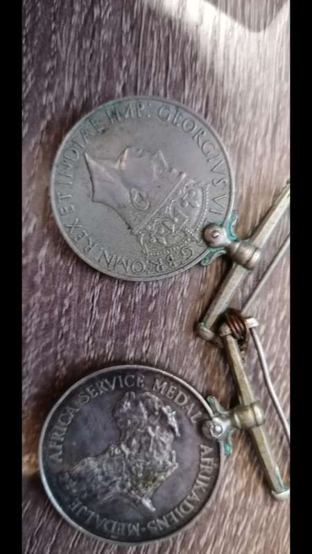 2x ww2 medals