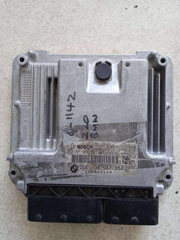 BMW F20 F30 F10 2.0 D ECU COMPUTER BOX 0281032143 DDE 8587952 (2)