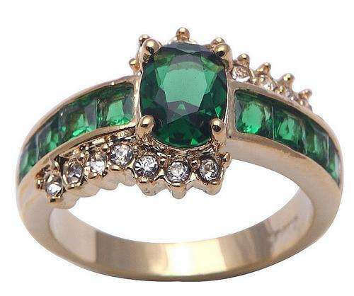Beautiful Engagement Ring - Size 9