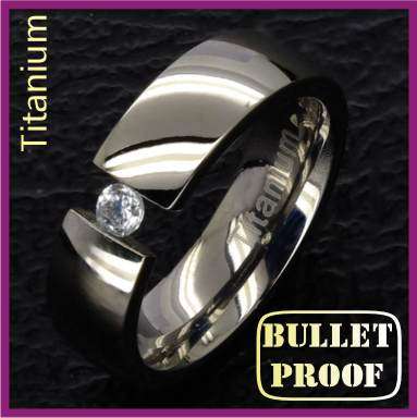 Stunning Split Style Dress Ring - Size 9