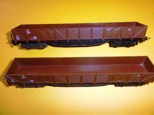LIMA- #309043-GERMAN WAGONS X 2- EXCELLENT!