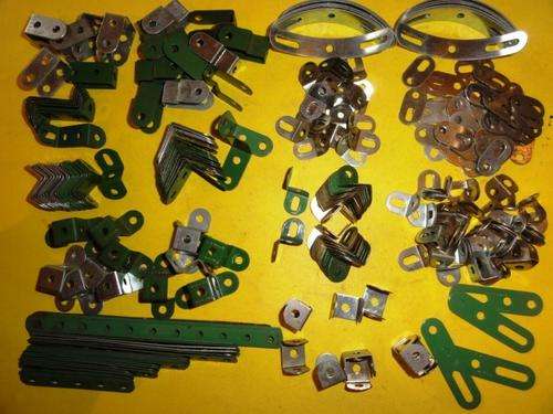 MECCANO GENUINE- LOT 19; BATCH OF VARIOUS BRACKETS etc.