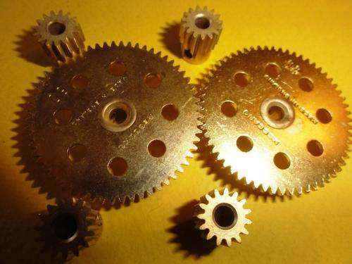 MECCANO GEARS ORIGINAL-LOT 2 - 15 & 60 TOOTH