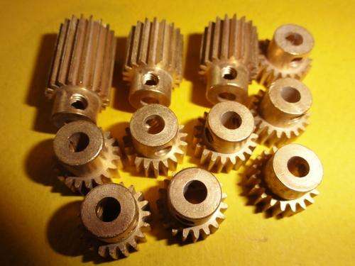 MECCANO GEARS ORIGINAL-LOT 4- 19 TOOTH- VARIOUS FACES