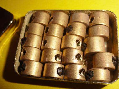 MECCANO-COLLARS X 20- EXCELLENT, IN SMALL PARTS TIN