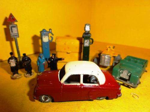 DINKY/MATCHBOX/HORNBY--VARIOUS GOODIES- LOT 11