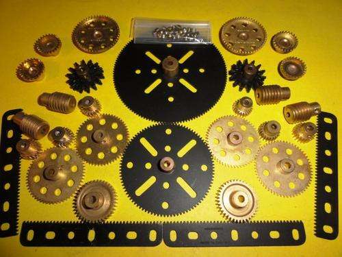 MECCANO GEARS, 30 X VARIOUS TYPES.