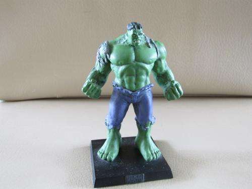 ***2*** SUPER COLLECTABLE SUPER HERO LEAD FIGURINE LOT***2*** ONE BID FOR THE LOT