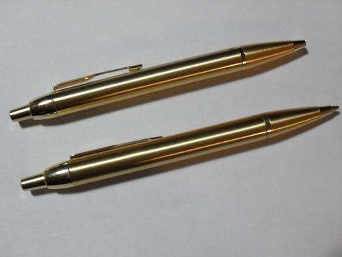 Parker pen set in Gold