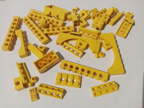 Lego Lot Yellow Bricks