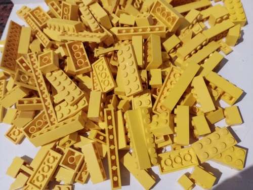 Lego Lot Yellow Bricks