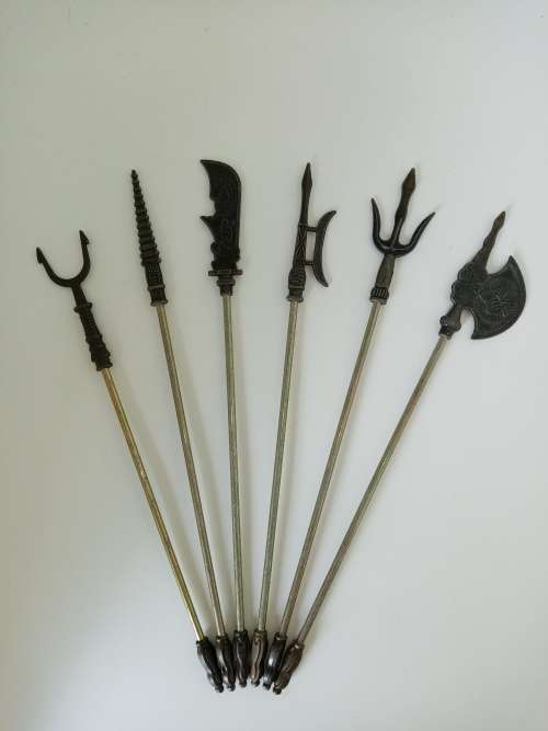 Miniatures, Weapons