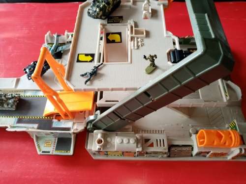 Micro Machines Military Battle Zones Double Takes Substation Phoenix Playset