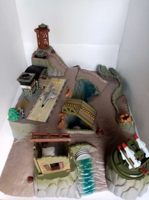 Micro Machines Battle Zones Shadow Rock Battle Base