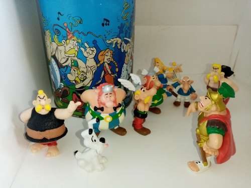 Vintage Asterix Figurines with Tin