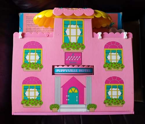 Vintage Puppy in my Pocket Hotel boxed
