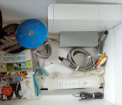 Nintendo Wii Bundle with games and accessories