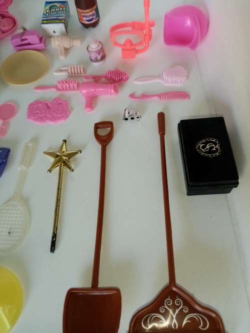 Barbie mixed item lot