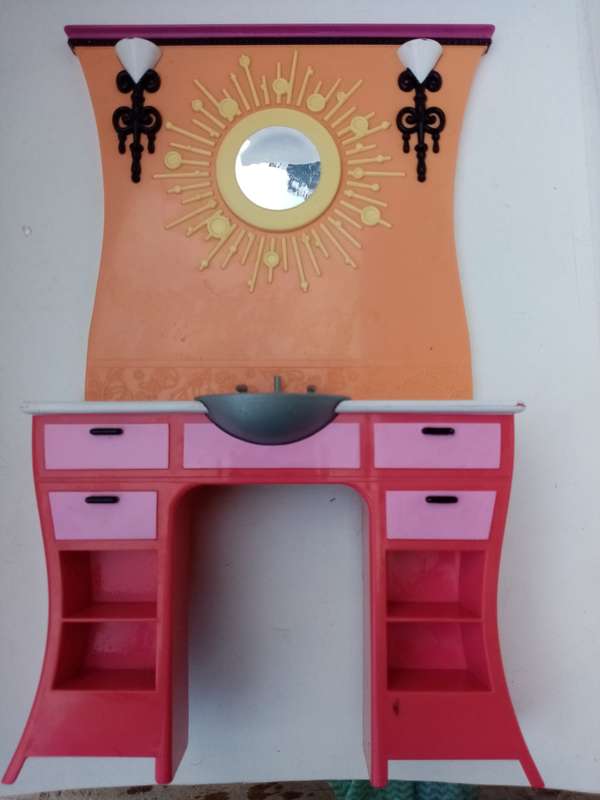 Barbie Dressing Table