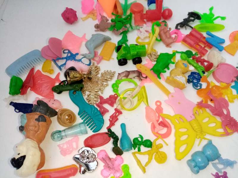 Vintage plastic charms lot