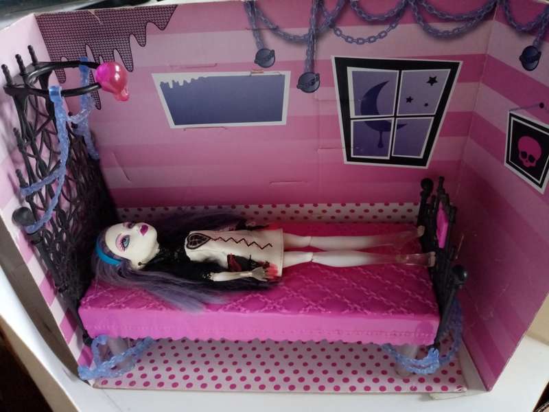 Monster High Ghoul Spirit Spectra Vondergeist