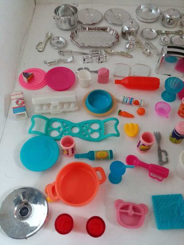 Massive Barbie Food and cutlery lot