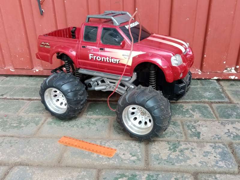 Massive 4 x 4 Truck Radio Control Truck