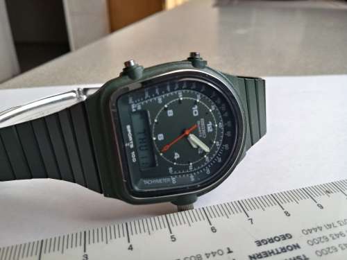Vintage, but new, Seiko Sports 100,  Digi-Ana, Free Shipping!