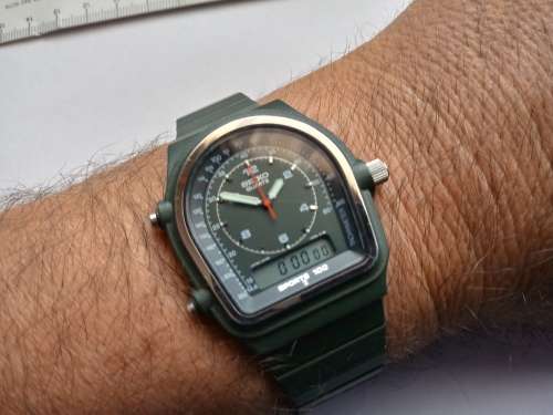 Vintage, but new, Seiko Sports 100,  Digi-Ana, Free Shipping!