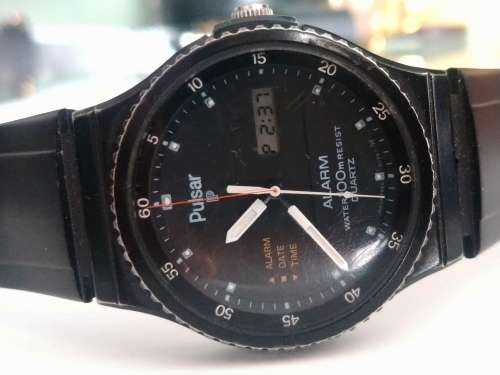 A pulsating Pulsar, rare vintage digi-ana.
