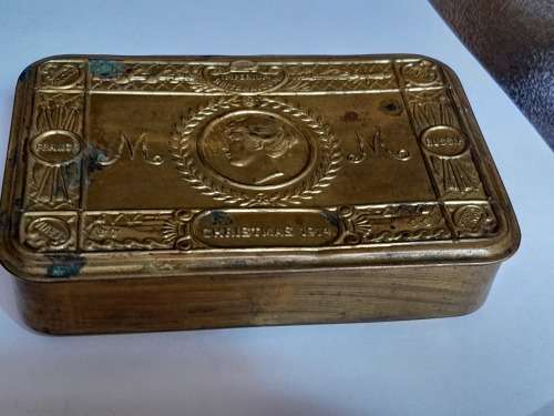 WW1 Art Deco  Christmas 1914 Princess Mary`s Brass Tin.