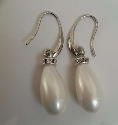 DROP EARRINGS FOR WHEN YOU NEED TO SHOW OFF!!!