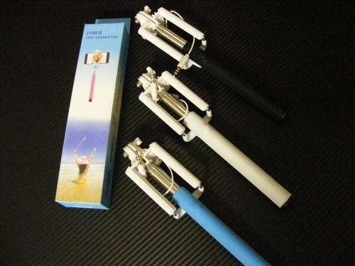 EASY TO USE SELFIE STICK!!!