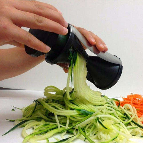 ART YOUR SALADS  WITH SPIRAL SLICER !!!