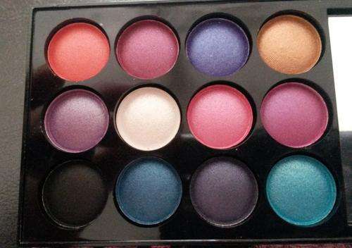 TRAVEL MAKE-UP  SET!!!